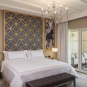 Suite executive